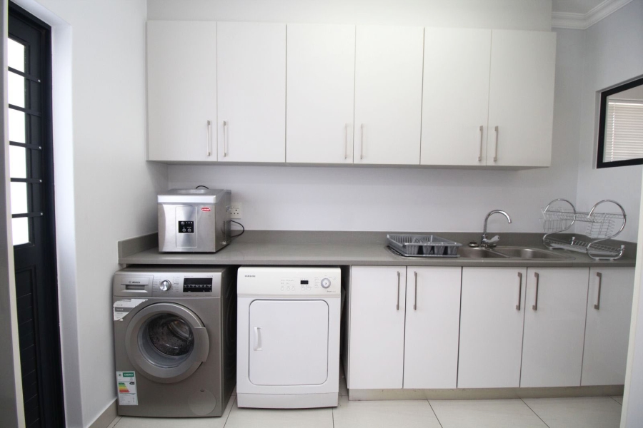 5 Bedroom Property for Sale in Calypso Beach Western Cape